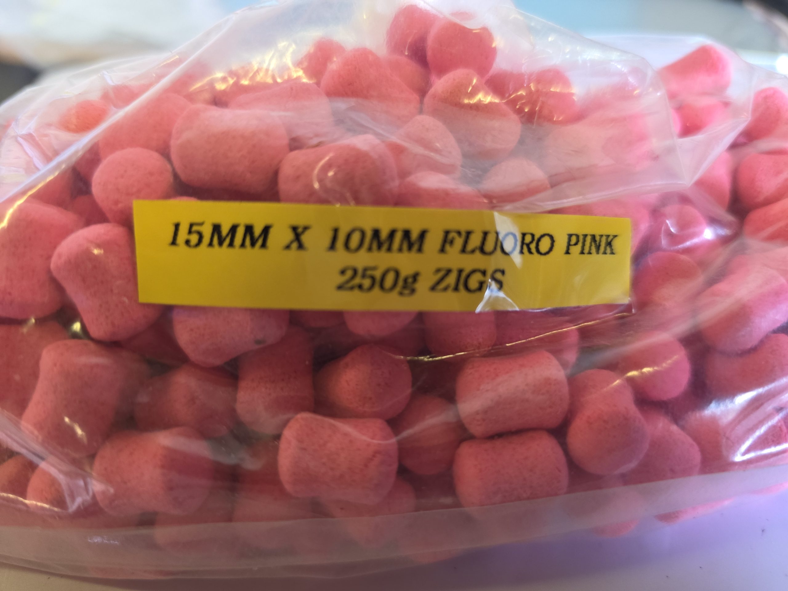 15MM X 10MM FLUORO PINK ZIGS